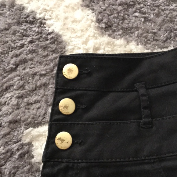 Black shorts ❤️ - Picture 3 of 4